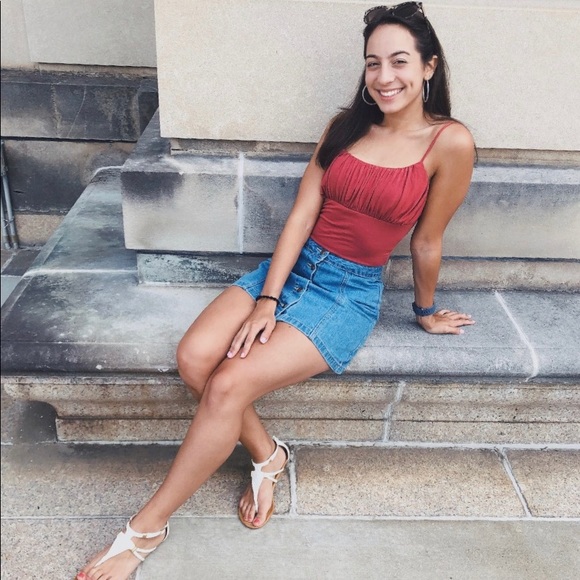 MEET YOUR POSHER - Anna - Picture 1 of 1